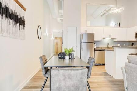 Cozysuites - 1Br With Direct Skybridge Access #1 Indianapolis Ngoại thất bức ảnh