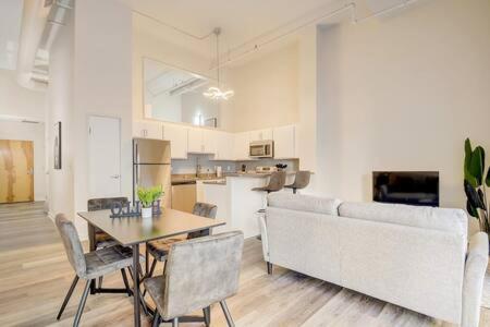 Cozysuites - 1Br With Direct Skybridge Access #1 Indianapolis Ngoại thất bức ảnh